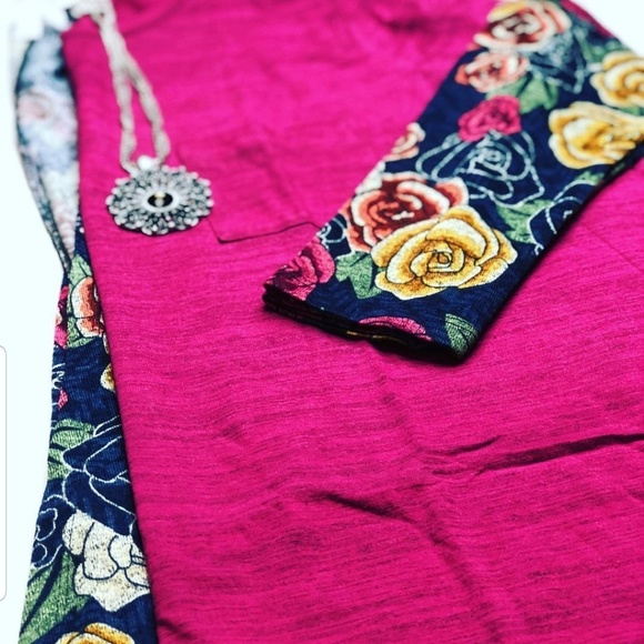 🥀Lularoe Sarah Cardigan with Roses🌹 - Picture 2 of 5